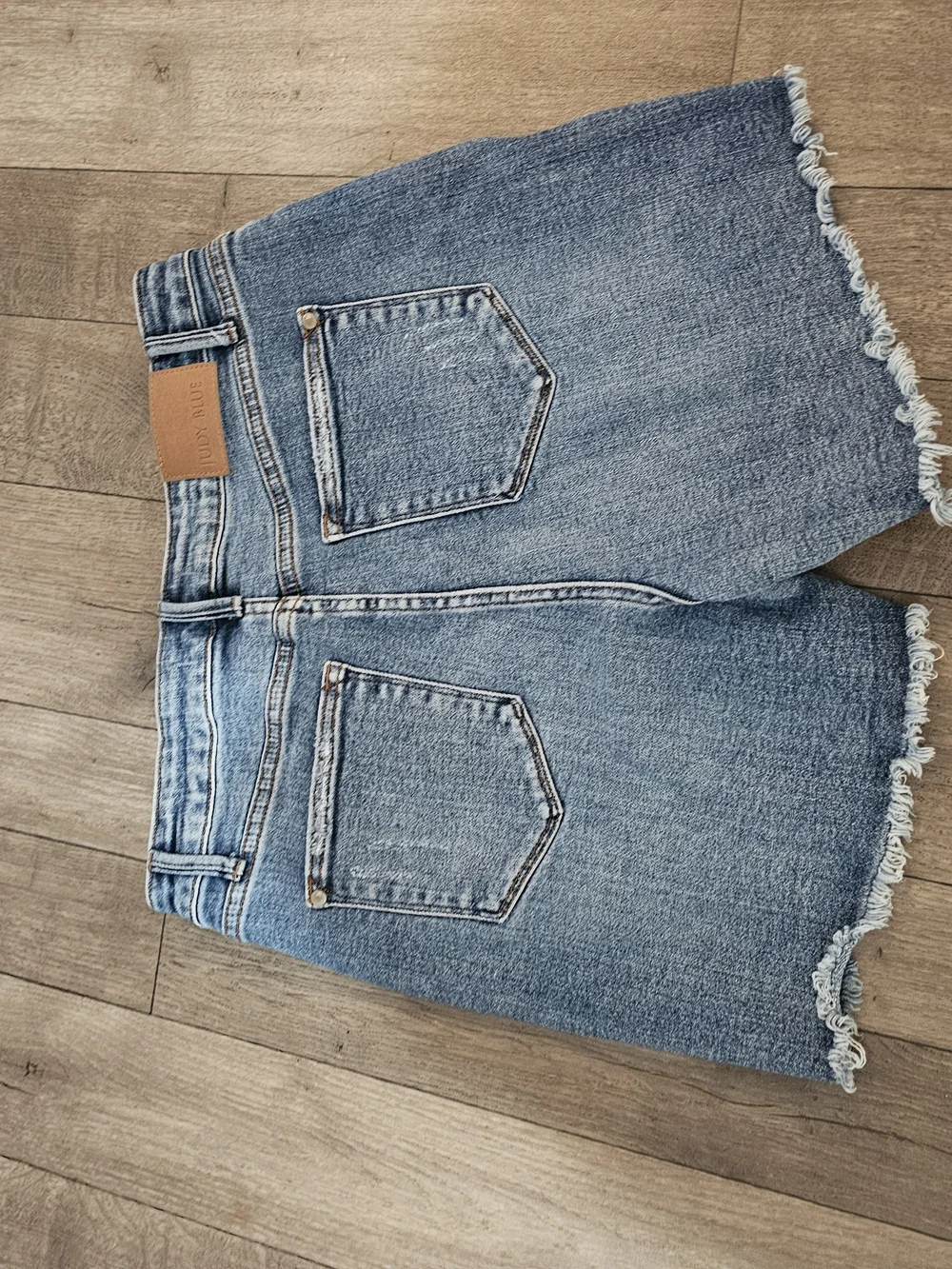 Judy Blue Distressed Medium Blue Denim Shorts Size XL Western{Bx26}